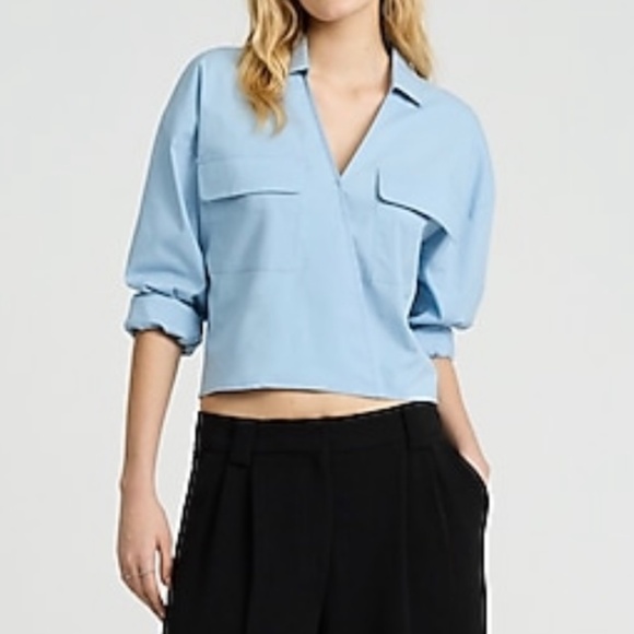 NWT Express Double Pocket V-Neck Surplice Cropped Top Glacier Blue Sz S - Picture 3 of 5